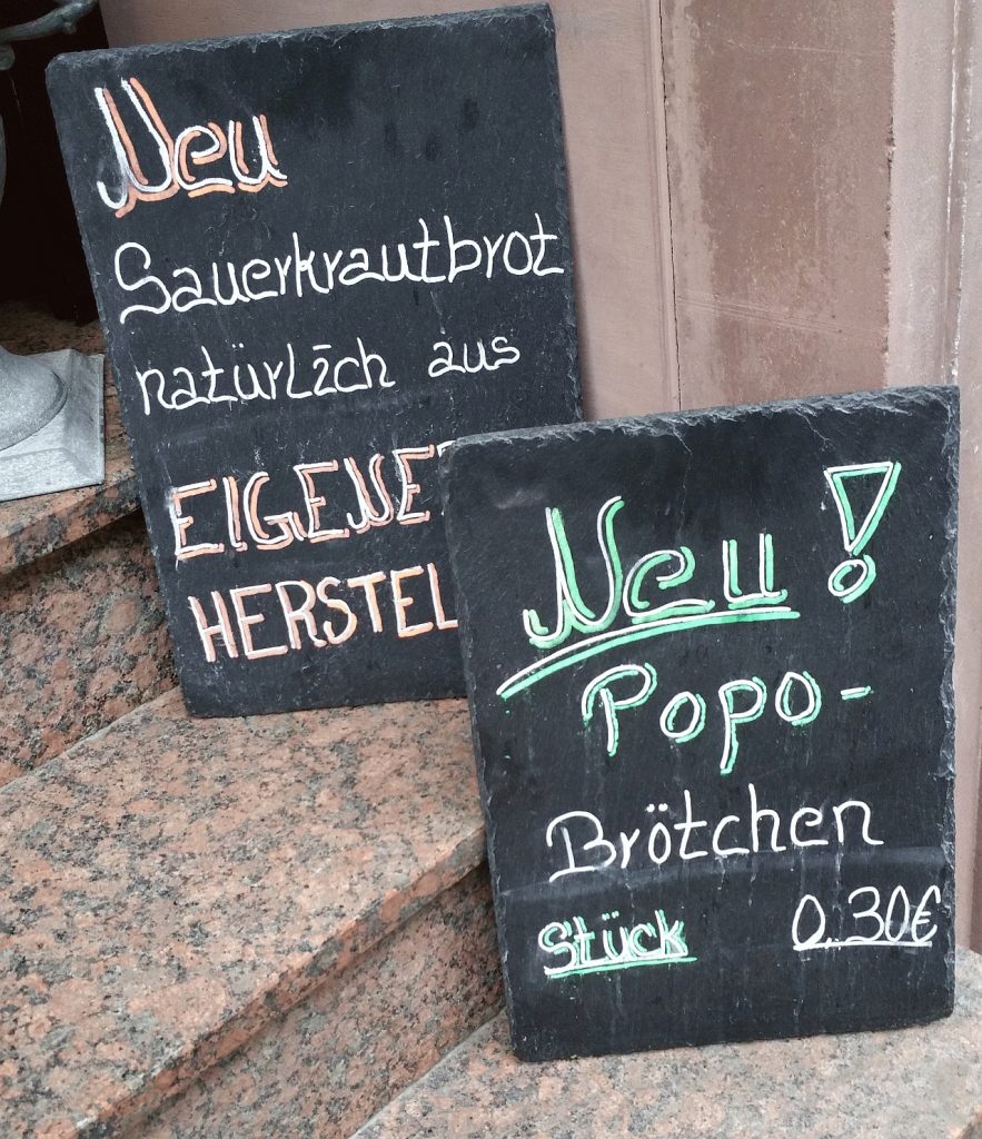 "Popo"-Brötchen ("Ass"-Breadrolls) and Sauerkraut-Bread